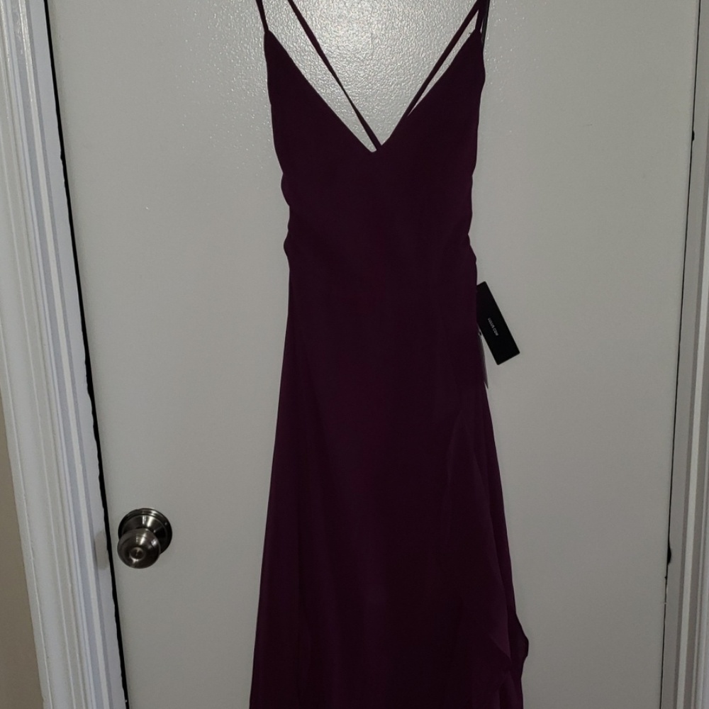 LULUS GOWN BEAUTIFUL NWT